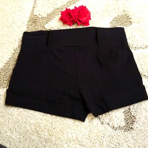 NWOT Black shorts sz. Medium - Picture 2 of 7